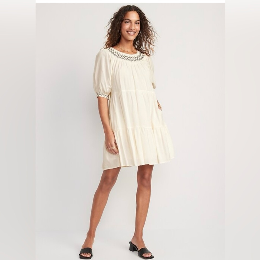 Old Navy women’s large puff sleeve smocked midi swing dress